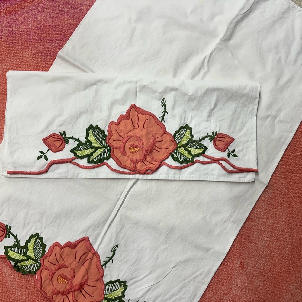 ✨VINTAGE PILLOWCASES✨